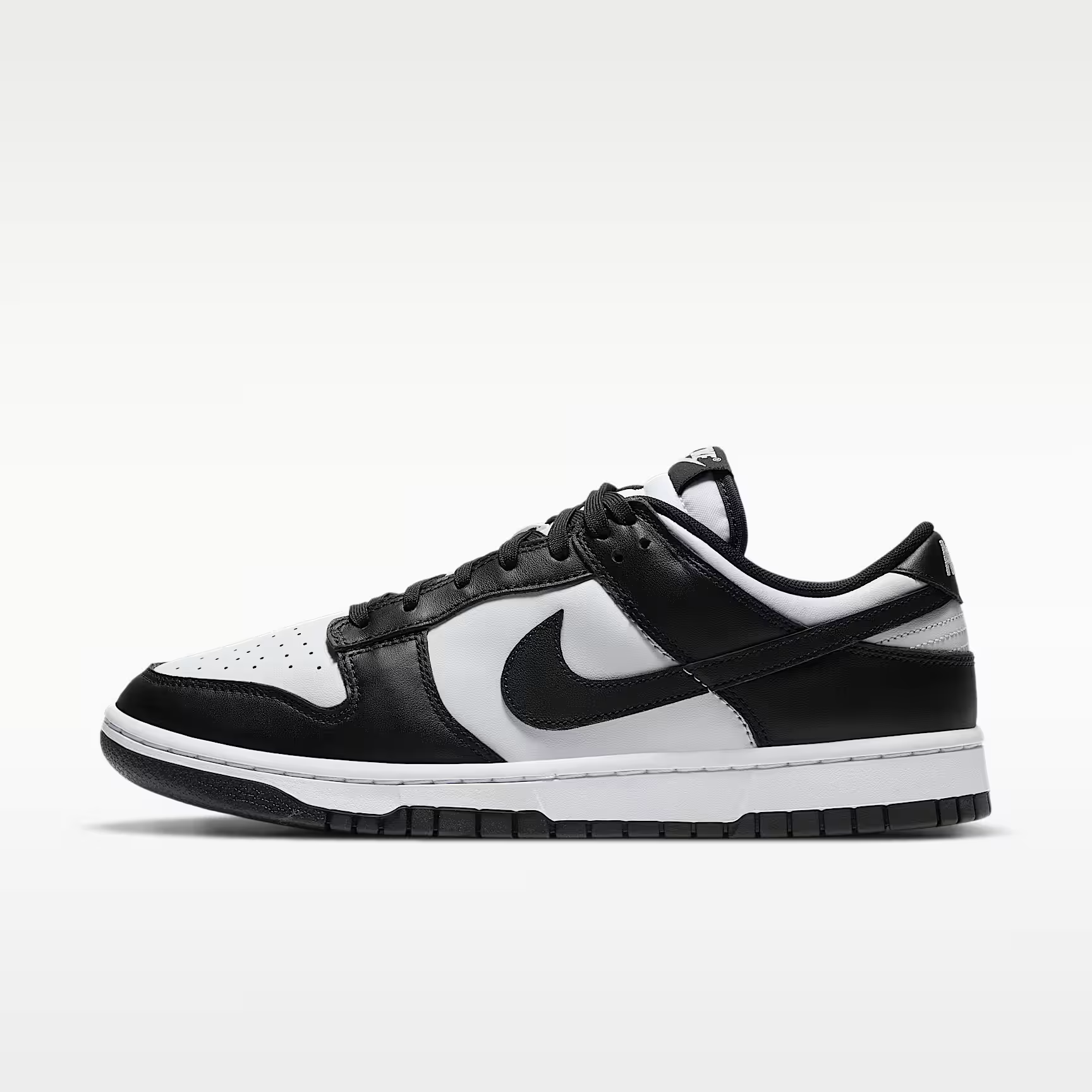 Nike Dunk Low — Panda